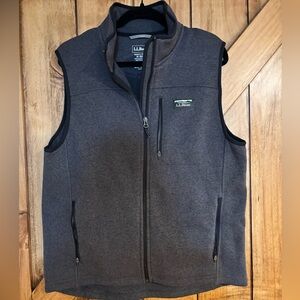 LL Bean Men’s Fleece Sweater Zip Up Vest - Size Medium